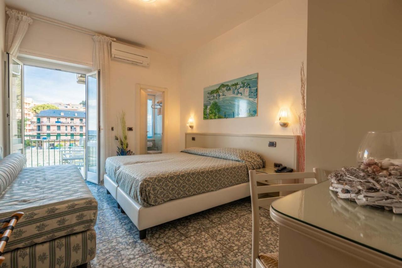Hotel Riviera Deiva Marina Kültér fotó