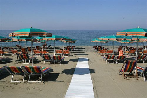 Hotel Riviera Deiva Marina Kültér fotó